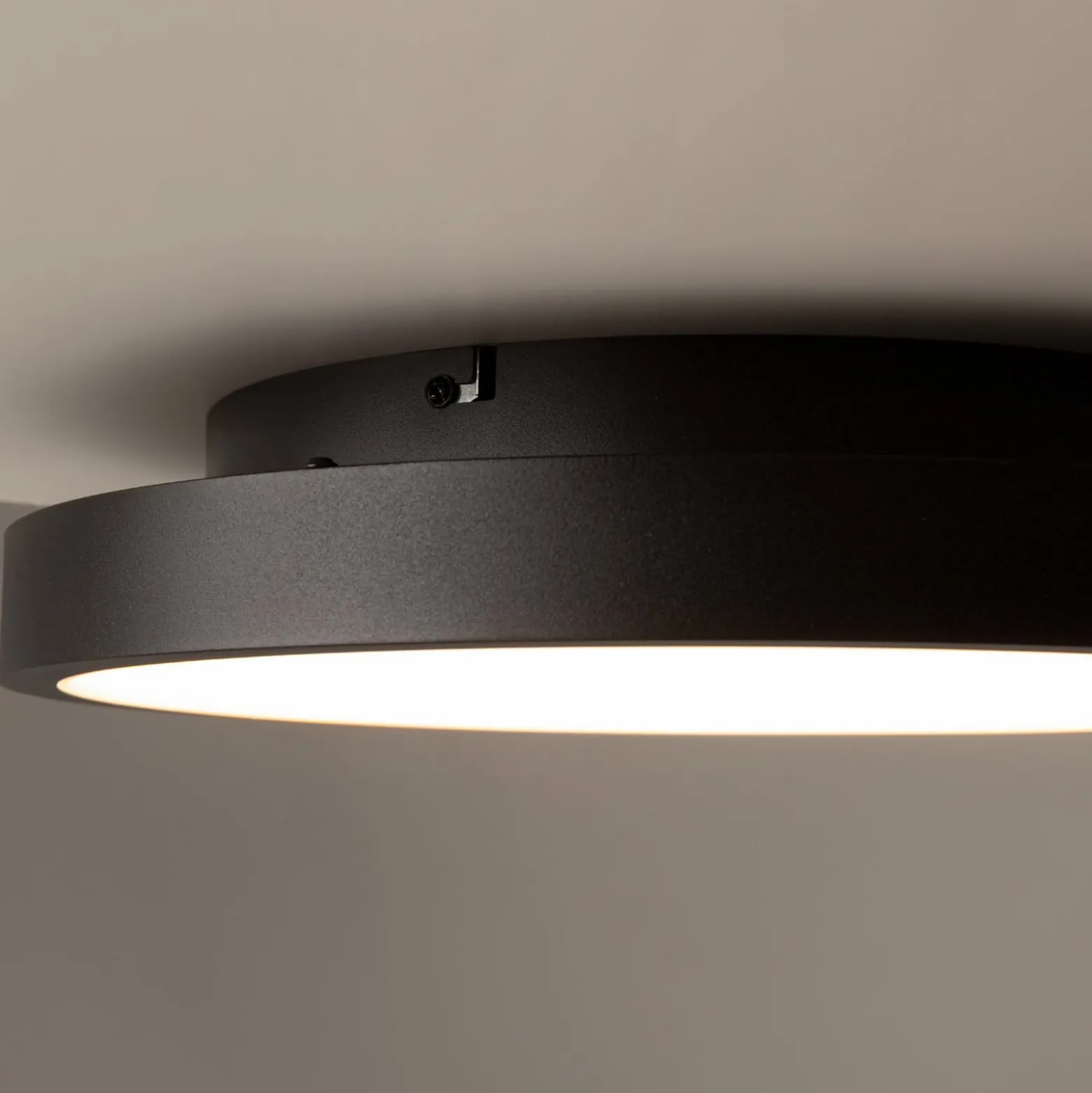LED-Deckenleuchte Orign, Ø 60 cm, schwarz, Metall/Stein