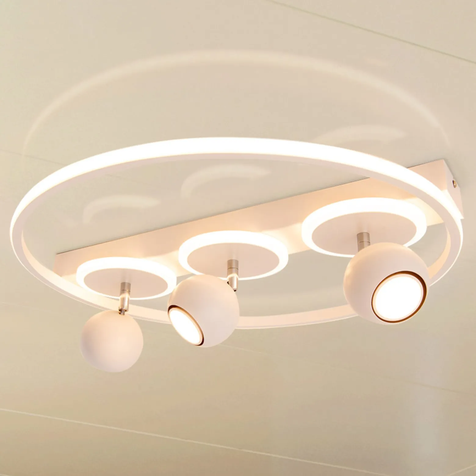 LED-Deckenleuchte Ronda, weiß, dreiflammig