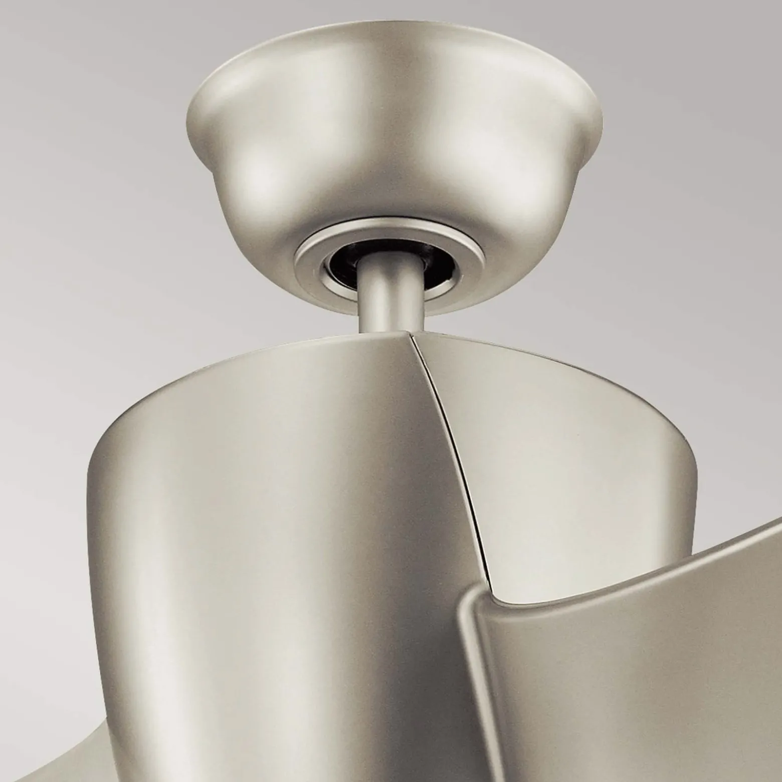 LED-Deckenventilator Phree 56, dreiflügelig, nickel