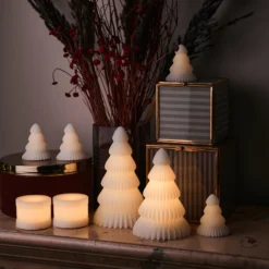 LED-Dekoleuchte Claire, Baum aus weißem Wachs 19cm