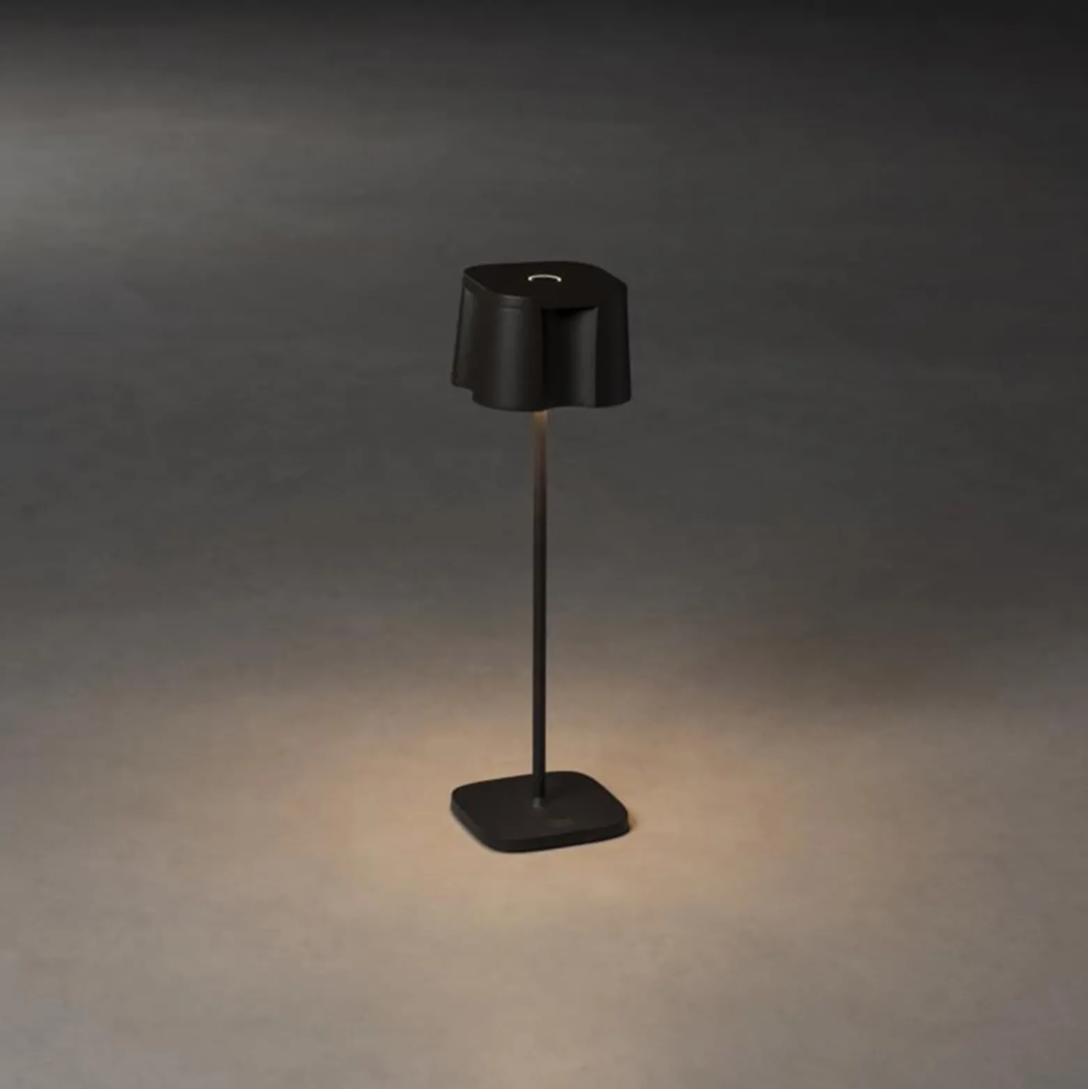 LED-Dekoleuchte Nice USB-Ladeanschluss, schwarz