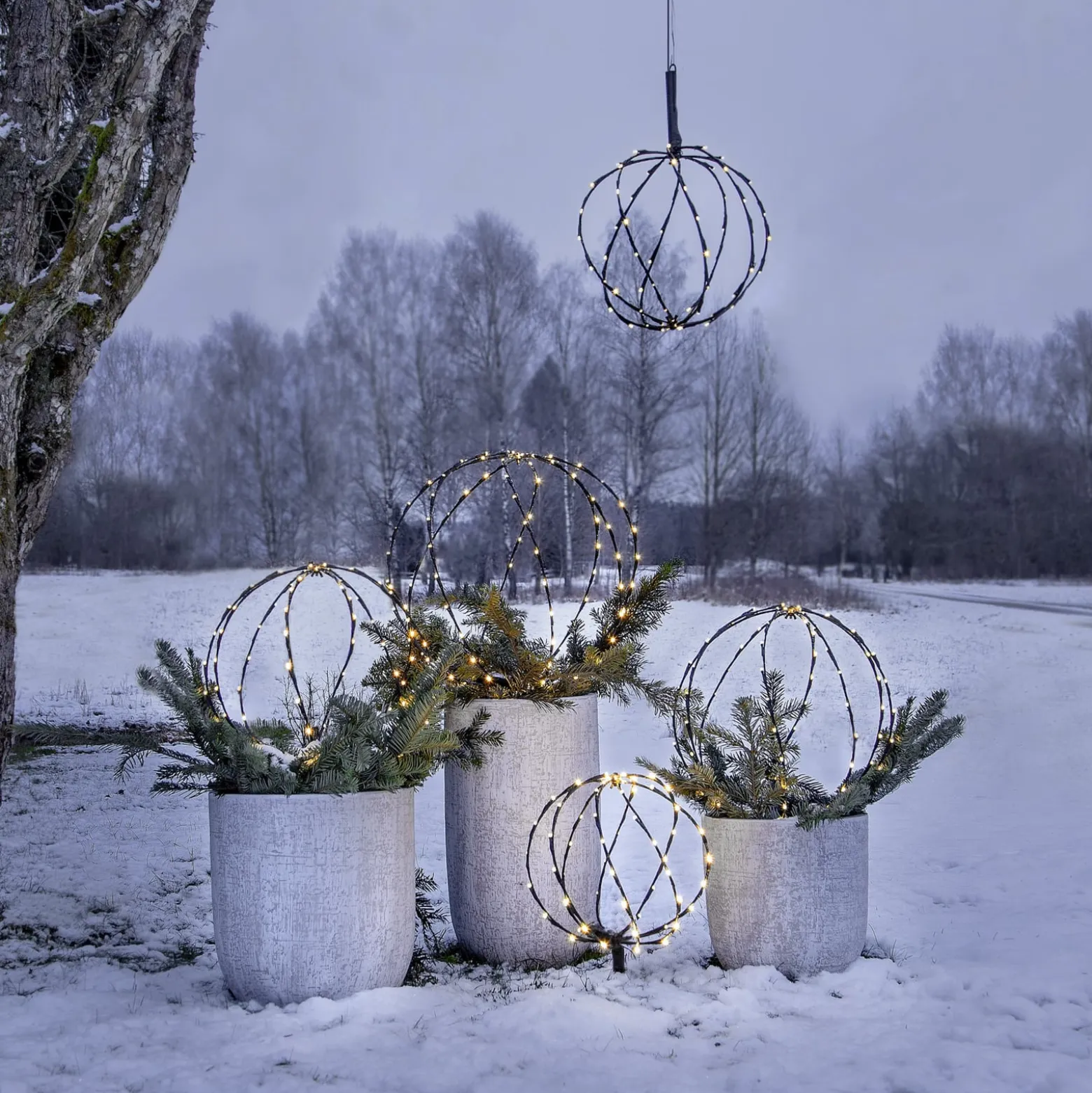 LED-Erdspießleuchte Sphere, Ø 30 cm, schwarz Metall Batterie