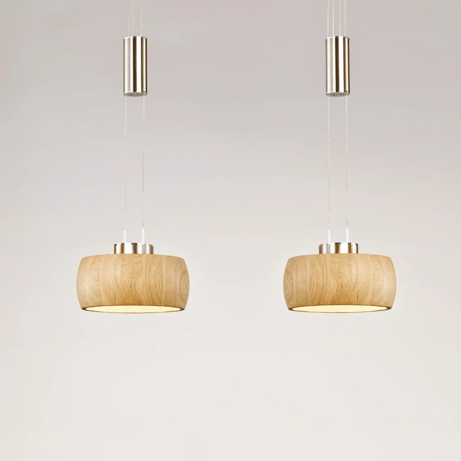 LED-Hängelampe Shine-Wood, Eichenholz/nickel, 65 cm, 2-flg.