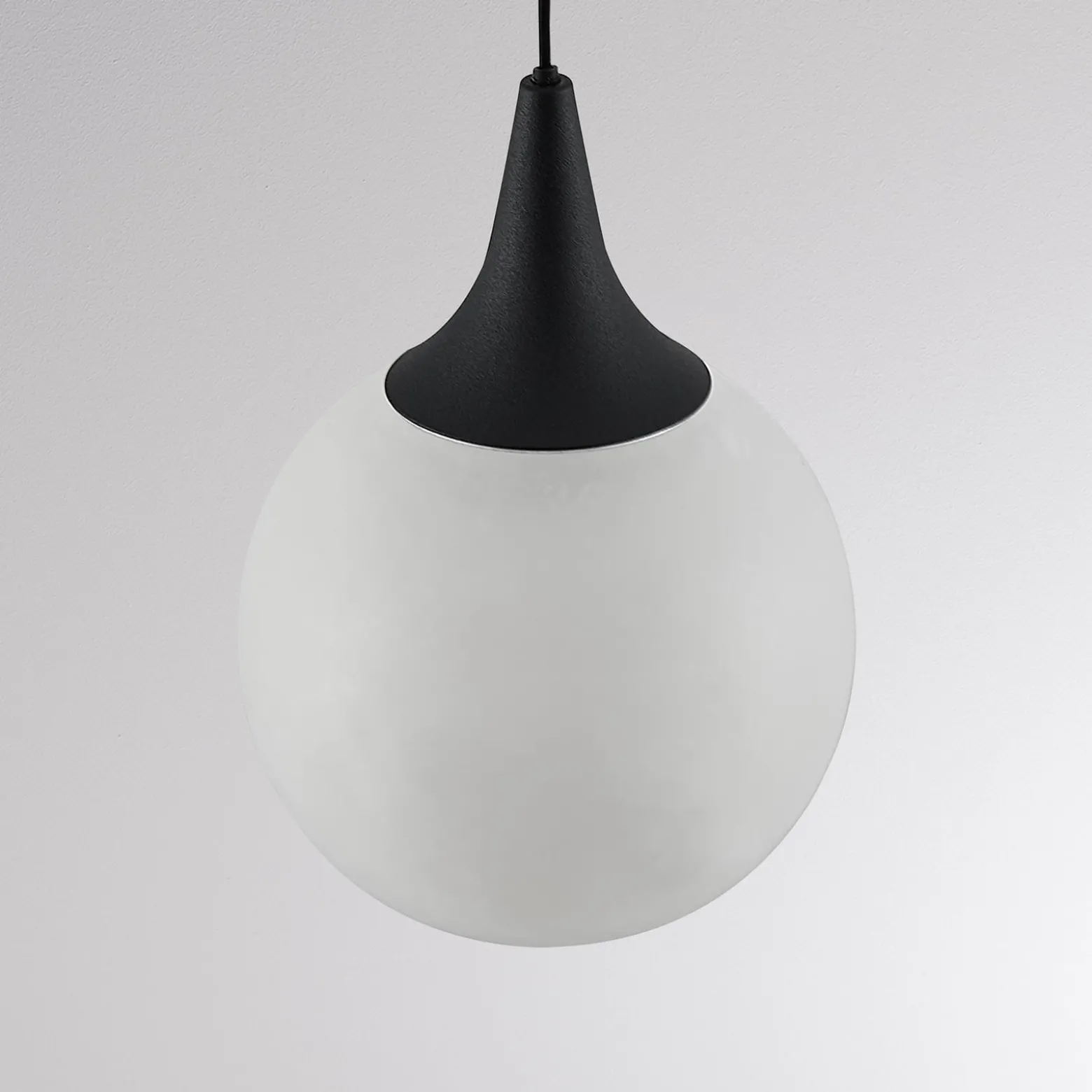 LED-Hängeleuchte ARE, schwarz, Alabaster, Ø 10 cm, CCT, DALI