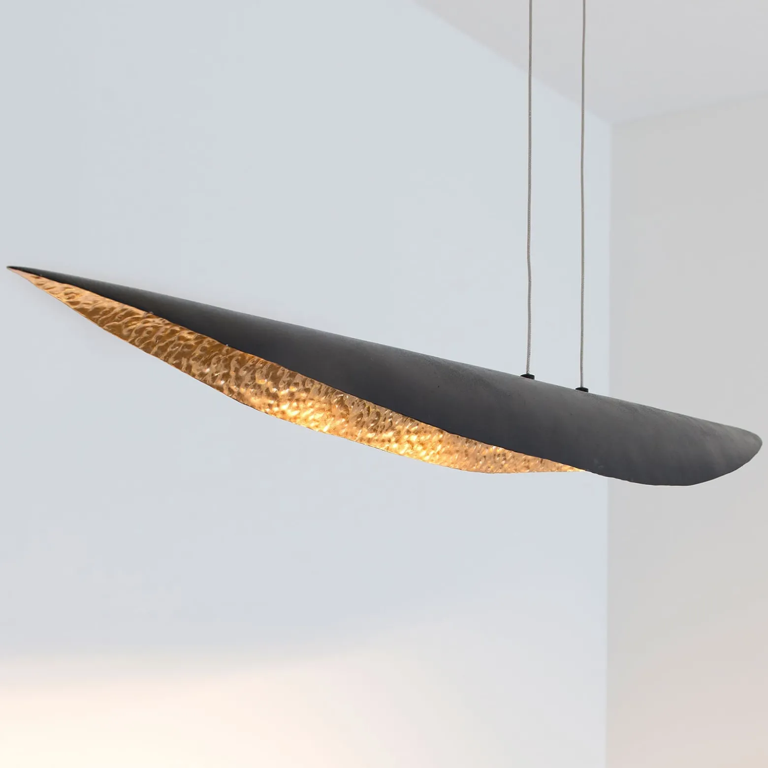 LED-Hängeleuchte Chiasso, schwarz-braun/gold