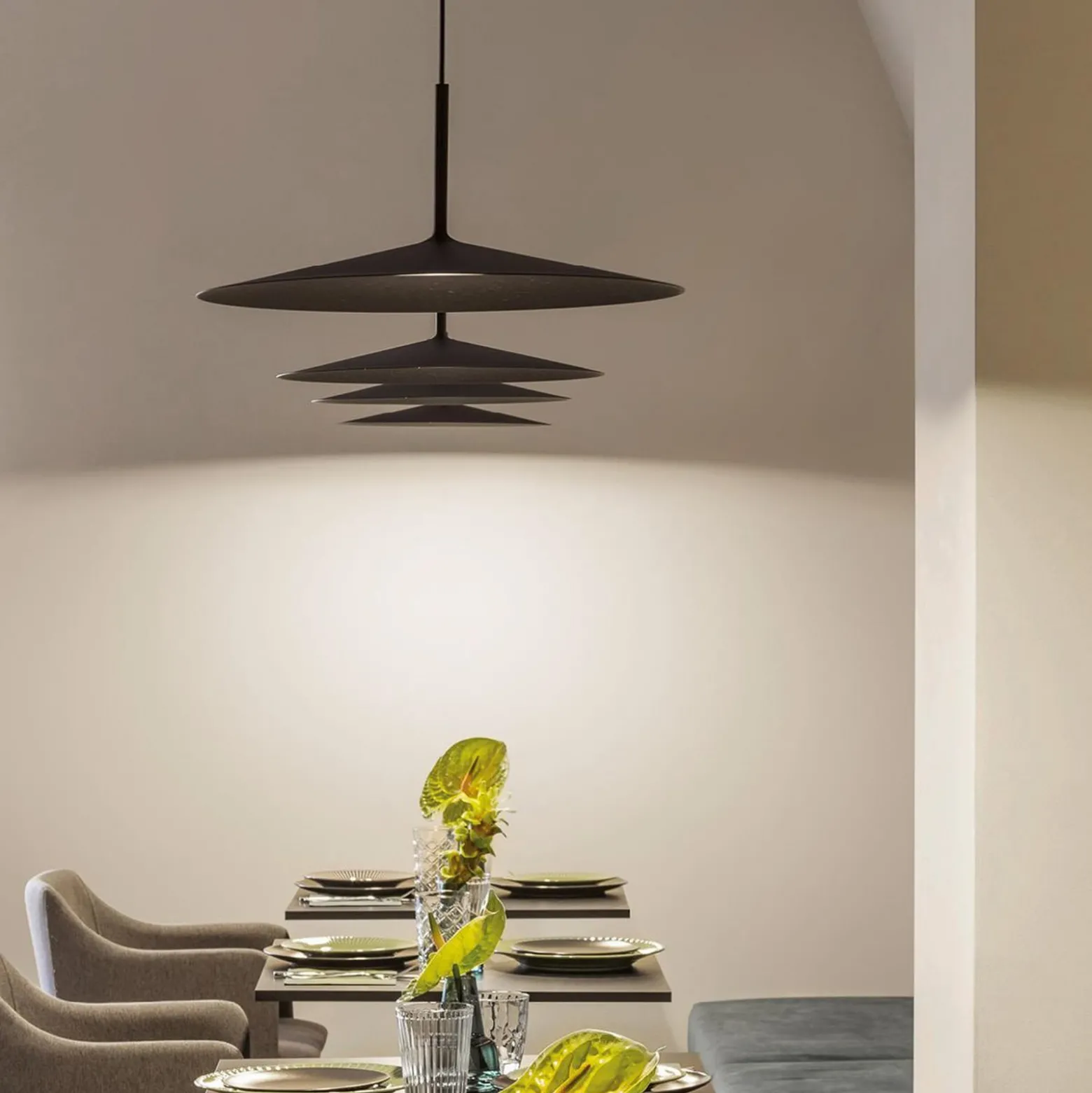 LED-Hängeleuchte Poe Plus, schwarz
