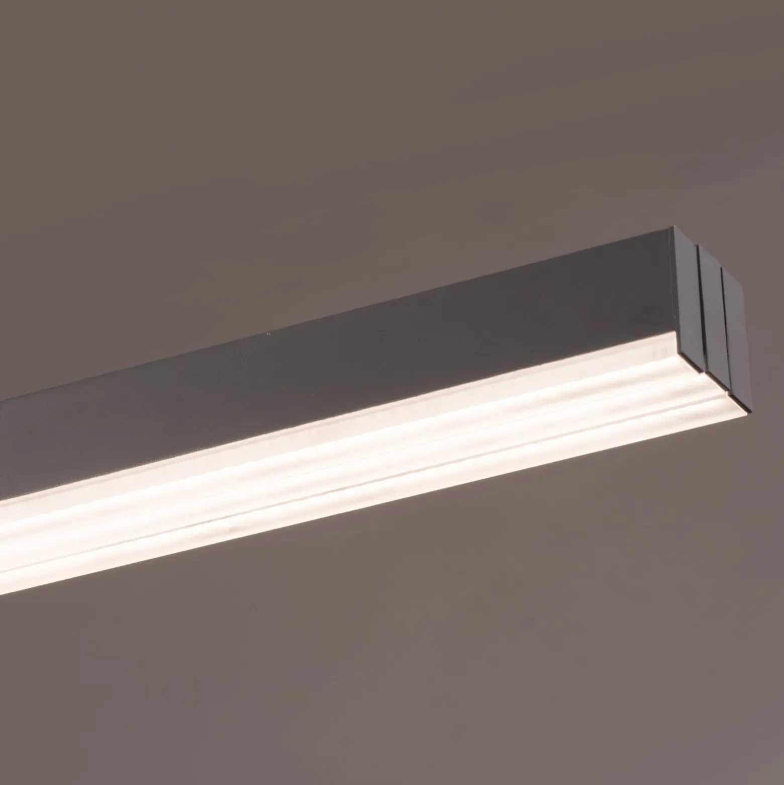 LED-Hängeleuchte Vayana, grau, Länge 189 cm, CCT Touchdimmer