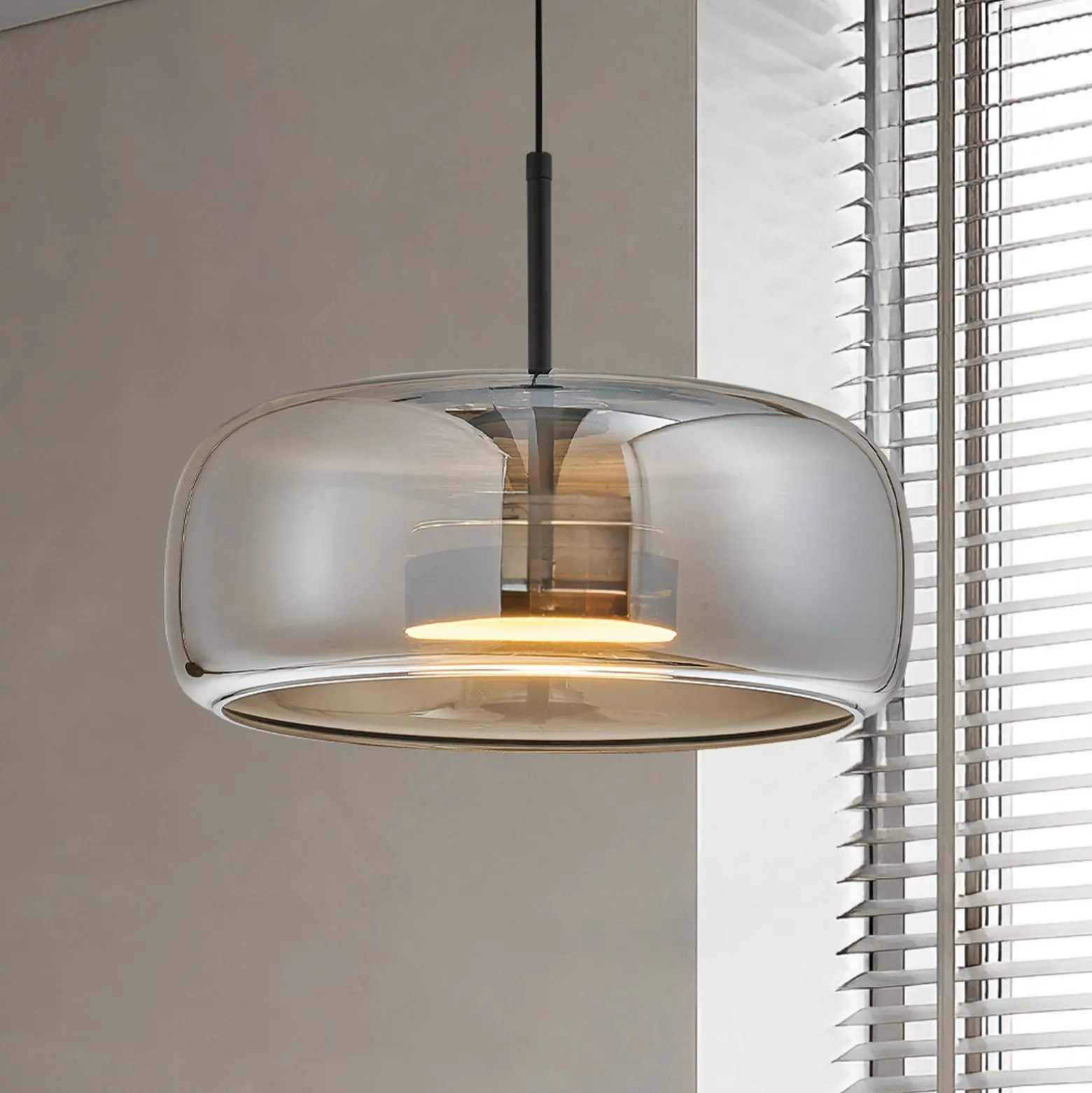 LED-Pendelleuchte Deco, rauchgrau/schwarz, Ø 33 cm, Glas