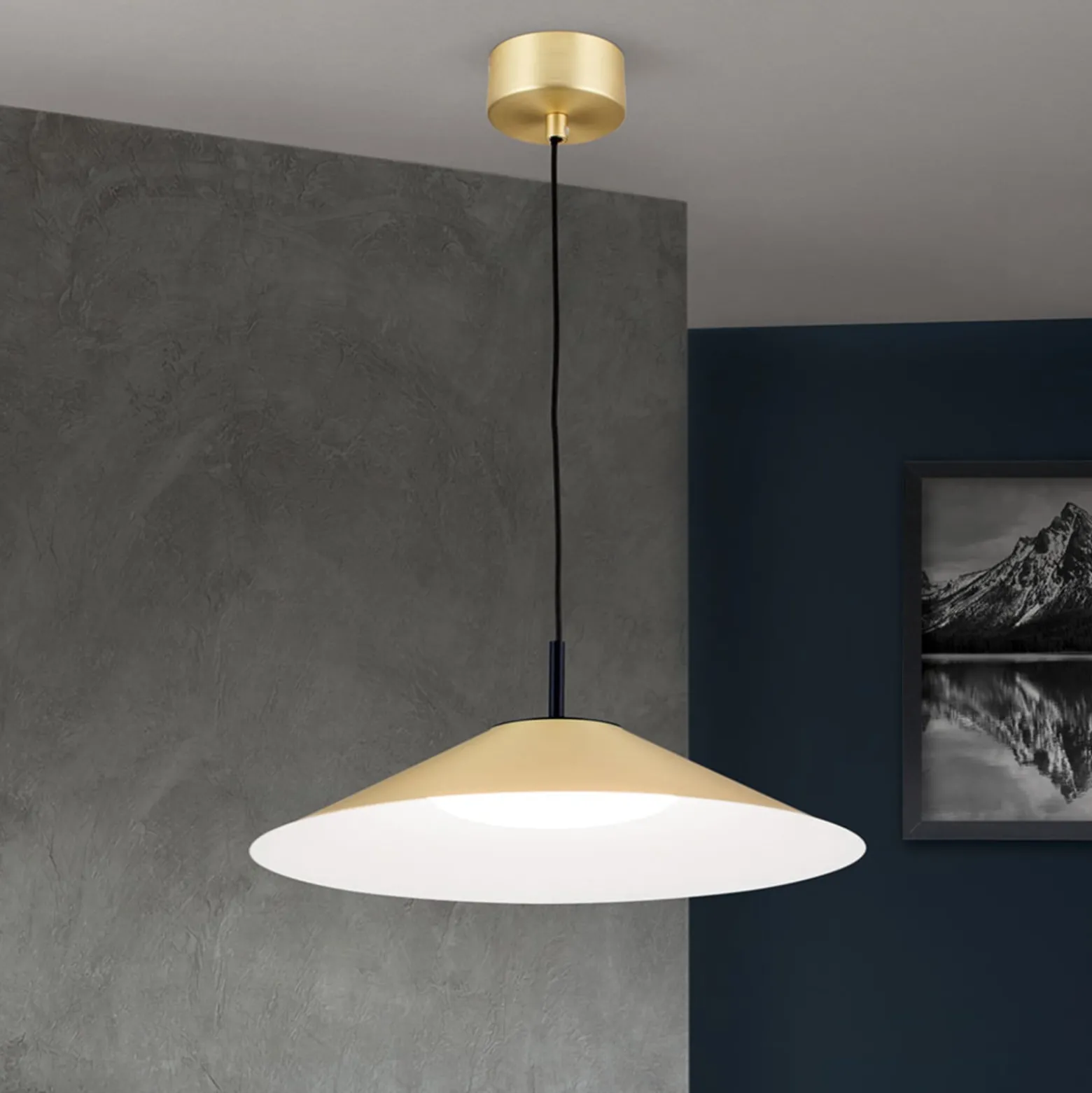 LED-Pendelleuchte Gourmet, Schirm messing-matt