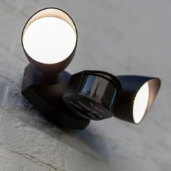 LED-Sensor-Außenwandstrahler SHRIMP schwarz 20 W 2-flg. IP54