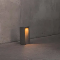 LED-Sockelleuchte Grot, 3000K, grau, Beton, IP55, Höhe 40 cm