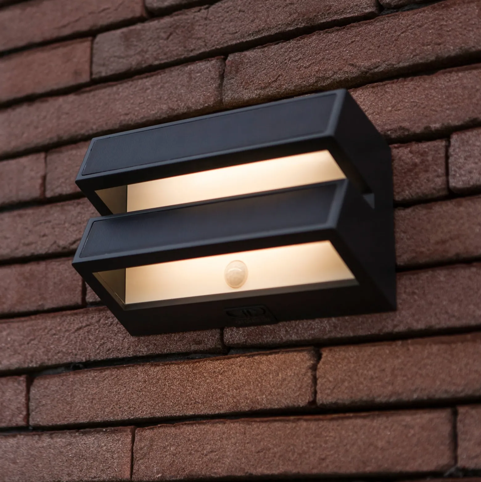 LED-Solar-Außenwandlampe BARLO, dunkelgrau 21 cm Sensor IP54