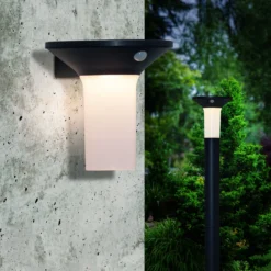 LED-Solar-Außenwandleuchte Corbezzola, schwarz, Sensor