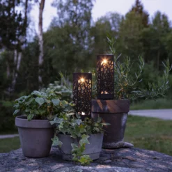LED-Solar-Dekoleuchte Izola mit Erdspieß 2er-Set