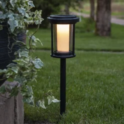 LED-Solar-Erdspießleuchte Alippa, schwarz, Höhe 44 cm Metall