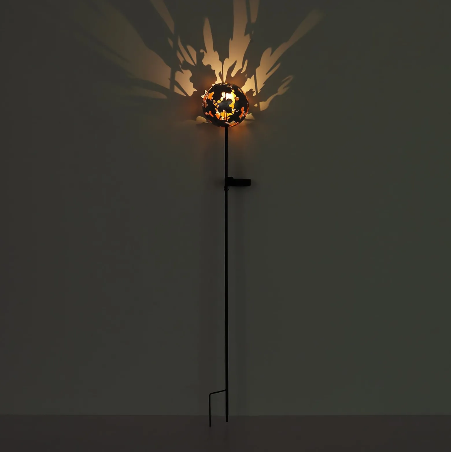 LED-Solar-Erdspießleuchte 36747, Kugel, rostbraun, Metall