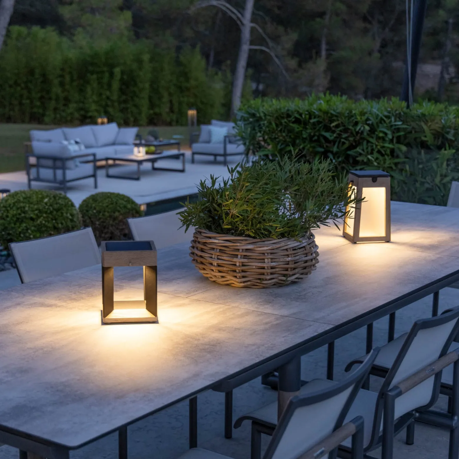 LED-Solarlaterne Tecka tragbar, Duratek 25 cm