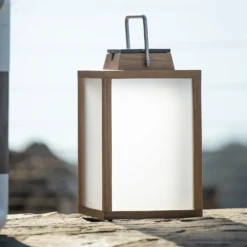 LED-Solarlaterne Tradition aus Teakholz Höhe 40 cm