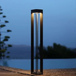 LED-Solarleuchte Borne mit Sensor, 90 cm, grau