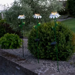 LED-Solarleuchte Daisy in Gänseblümchenform