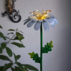 LED-Solarleuchte Daisy in Gänseblümchenform