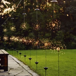 LED-Solarleuchte Firework mit Erdspieß, 100 cm