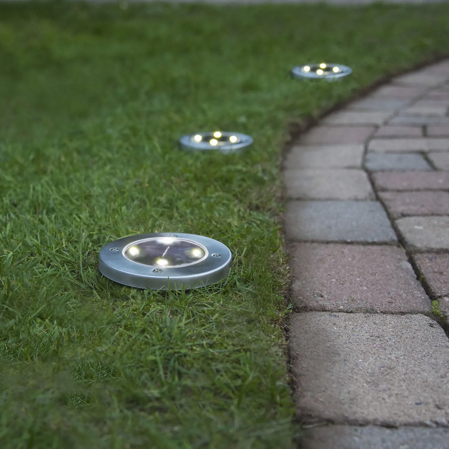 LED-Solarleuchte Lawnlight, mit Erdspieß
