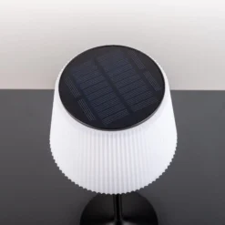 LED-Solar-Tischleuchte Emmi CCT aufladbar, schwarz