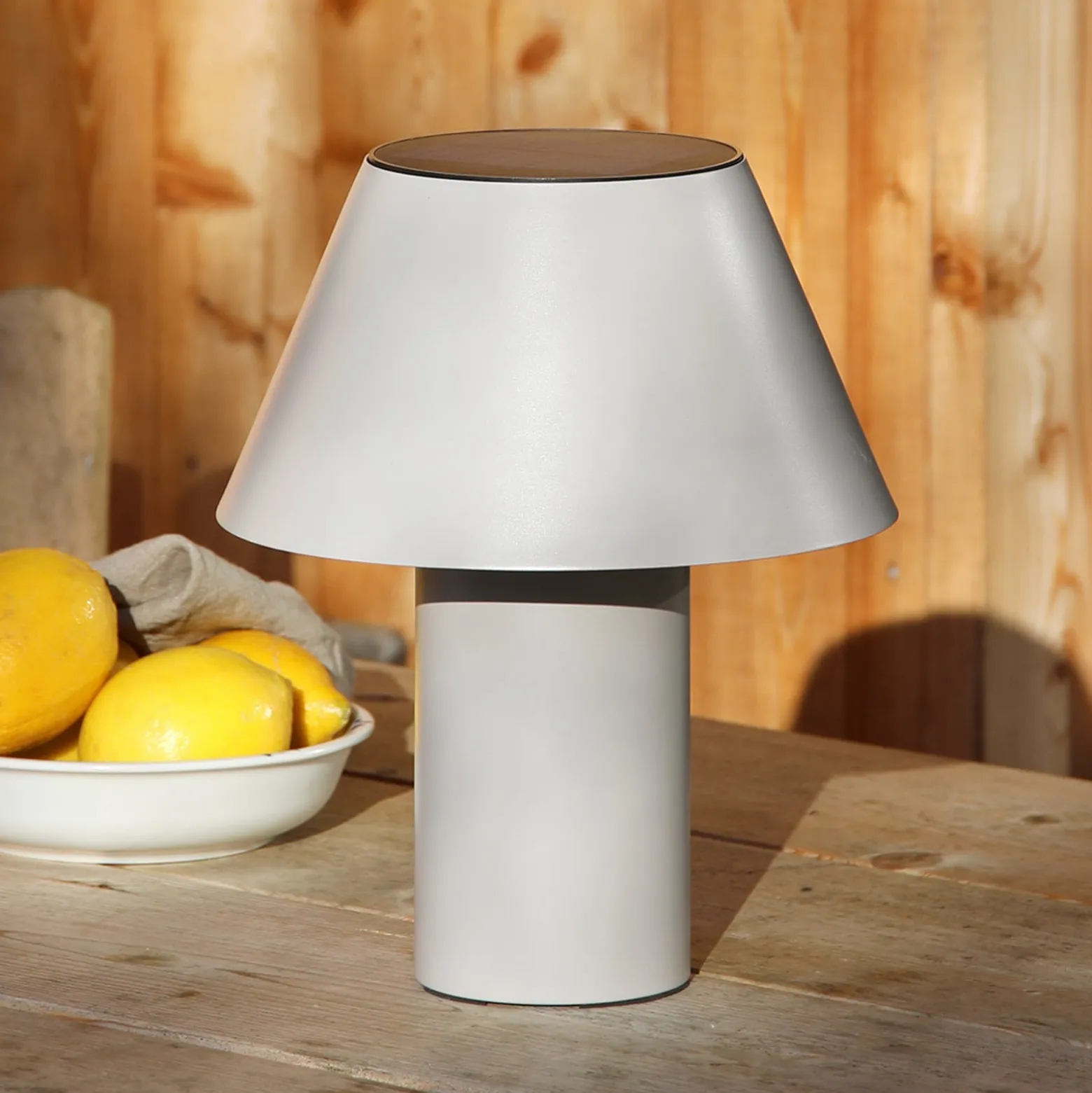 LED-Solar-Tischleuchte Vivo, grau, IP44, Höhe 30 cm, dim.