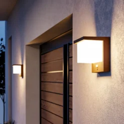 LED-Solarwandlampe Frigento rostfarben, Höhe 15 cm, Sensor