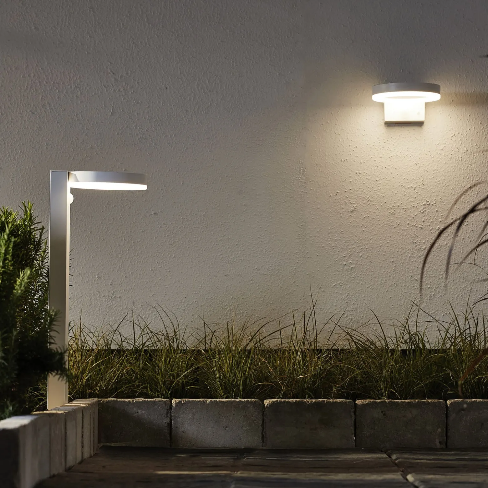 LED-Solar-Wandleuchte Vidi mit Bewegungsmelder