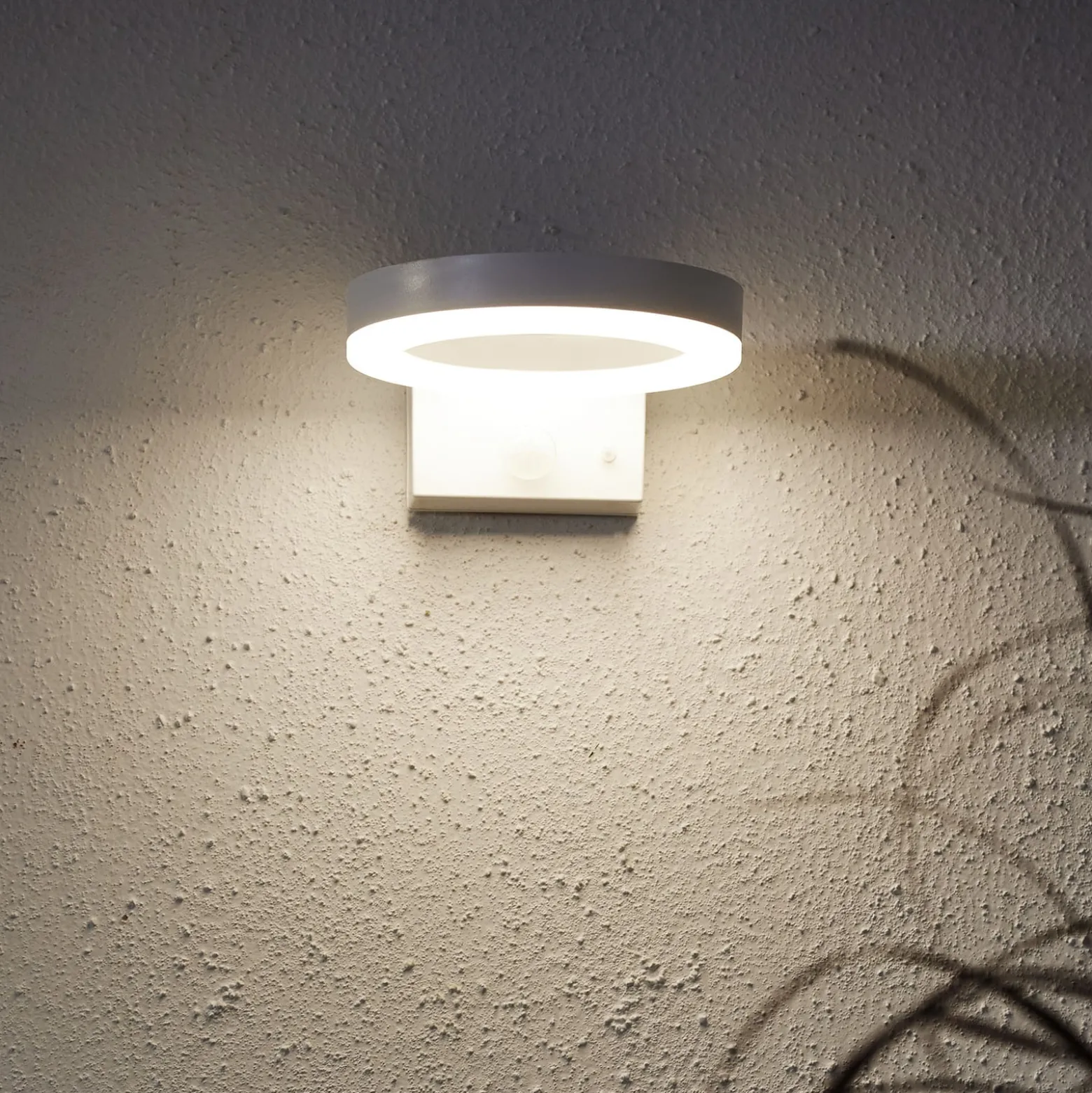 LED-Solar-Wandleuchte Vidi mit Bewegungsmelder