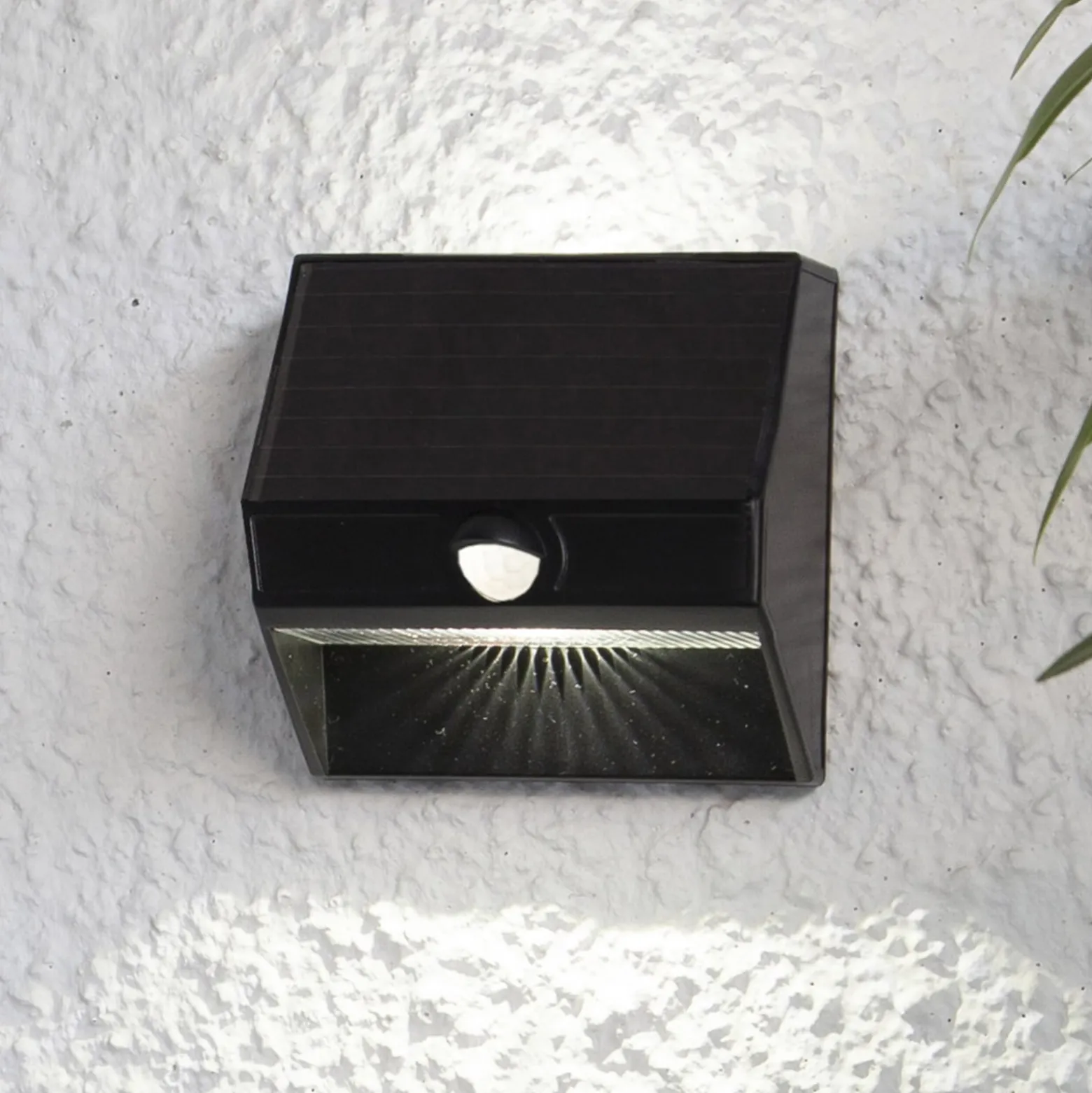 LED-Solarwandleuchte Wally mit Up- und Downlight