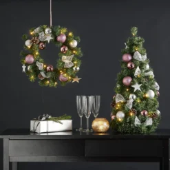 LED-Tannenkranz Noel mit silber-/pinkfarbener Deko