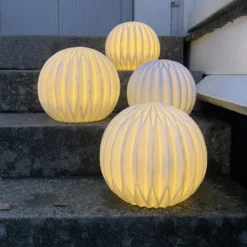 LED-Terrassenleuchte Sandy, Ø 30 cm weiß Kunststoff Batterie