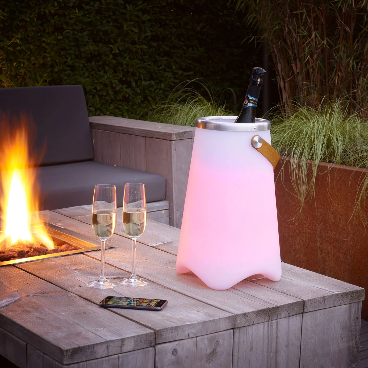 LED-Tischlampe Jamaica mit Bluetooth-Lautsprecher