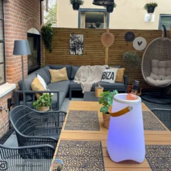 LED-Tischlampe Jamaica mit Bluetooth-Lautsprecher