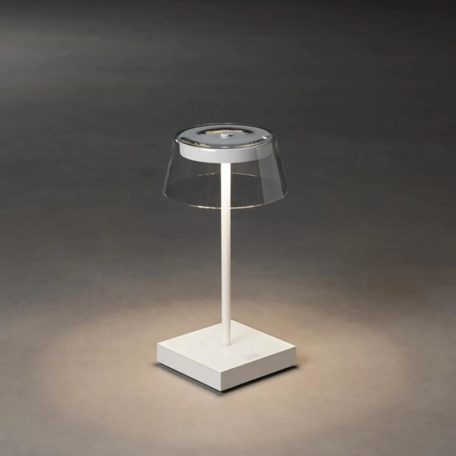 LED-Tischlampe Scilla mit USB, weiß