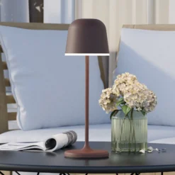 LED-Tischleuchte Mannera mit Akku, rostbraun