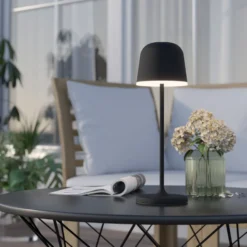 LED-Tischleuchte Mannera mit Akku, schwarz