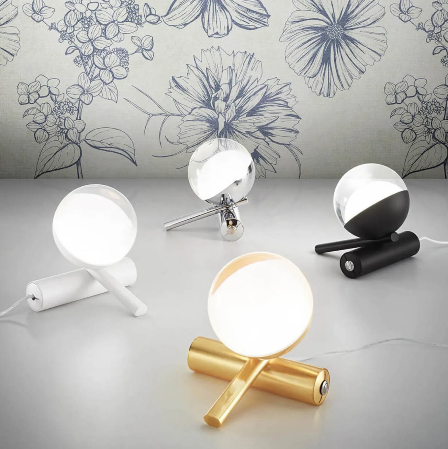 LED-Tischleuchte Rossini, weiß, Aluminium, PMMA, Dimmer