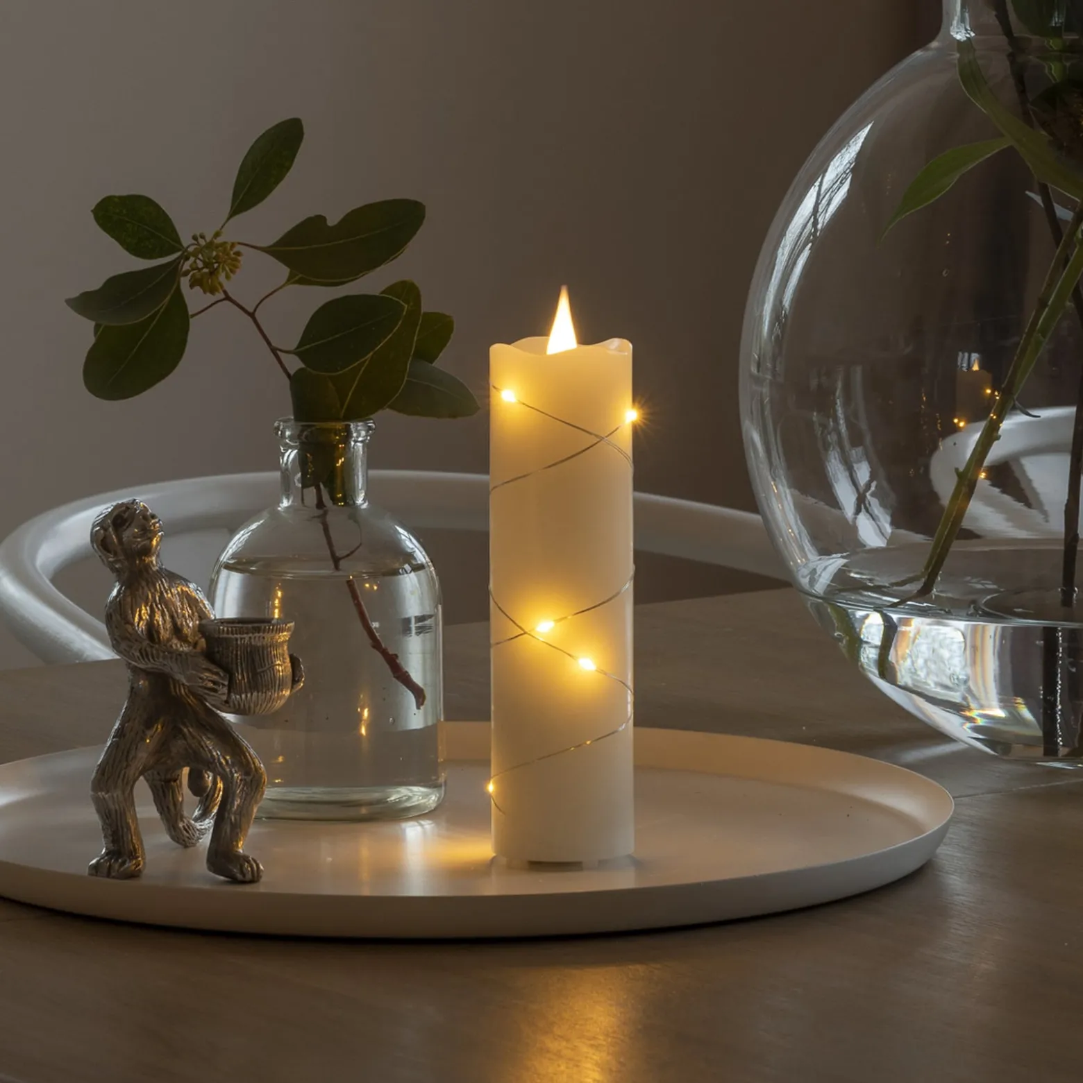 LED-Wachskerze creme Lichtfarbe Bernstein 17,8 cm