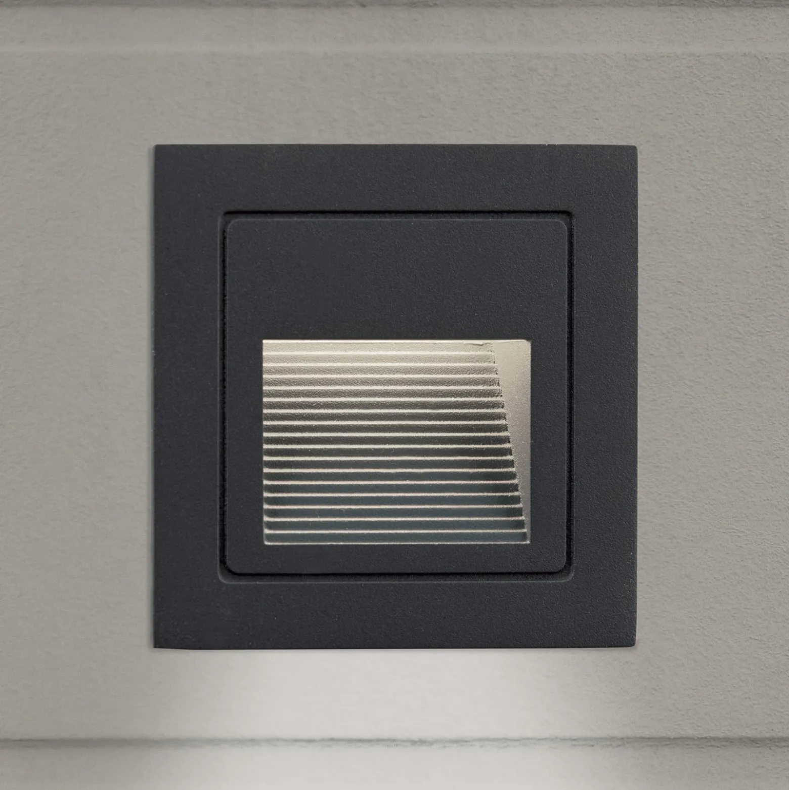 LED-Wandeinbaulampe Loro, anthrazit, Breite 8,5 cm, Alu