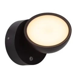 LED-Wandleuchte Finn, schwarz, IP54, Tag/Nacht-Sensor