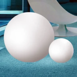 Leuchtkugel Oh für den Außenbereich 75 cm
