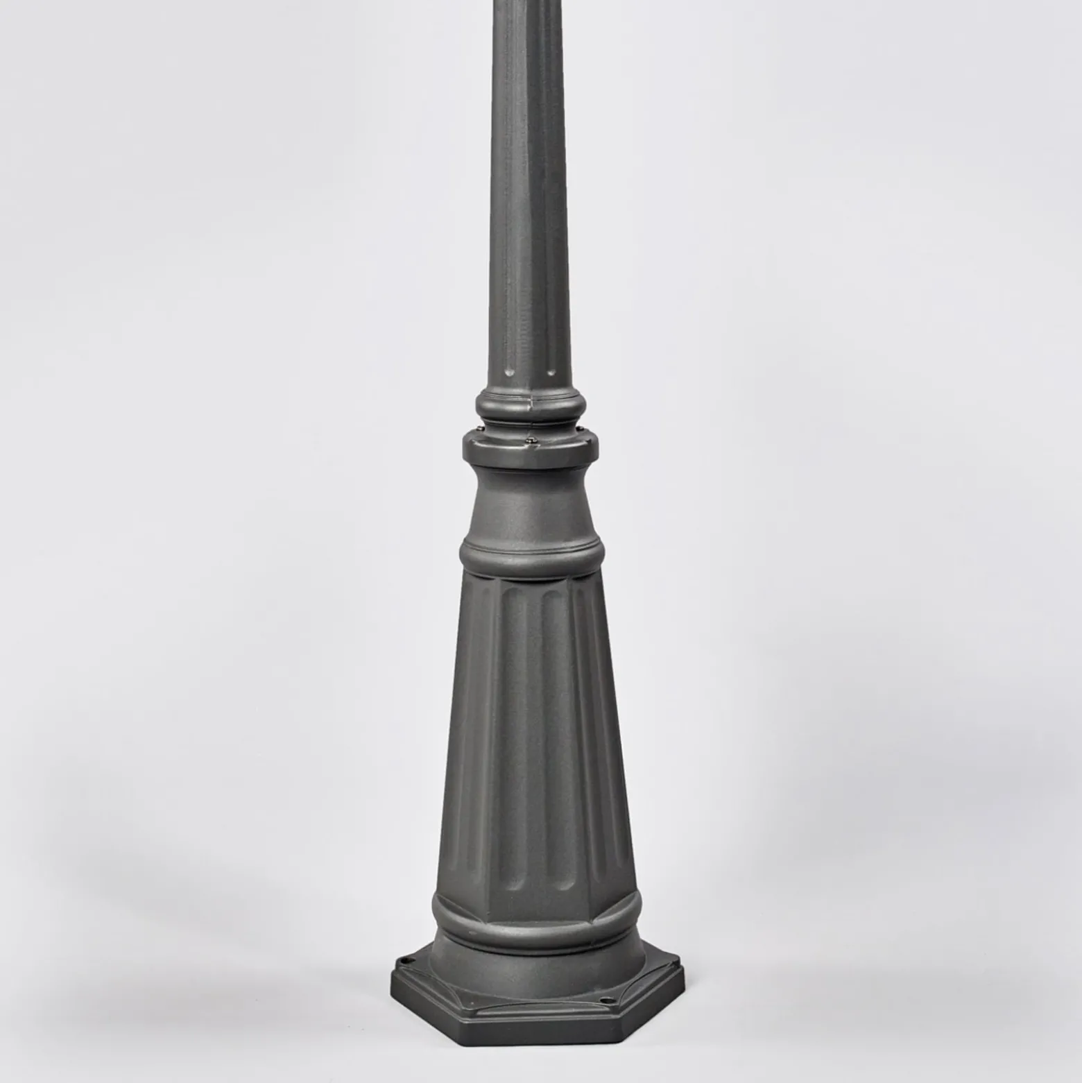 Lindby Außenlampe Edana, 212cm, 3-flg., anthrazit, E27, IP44