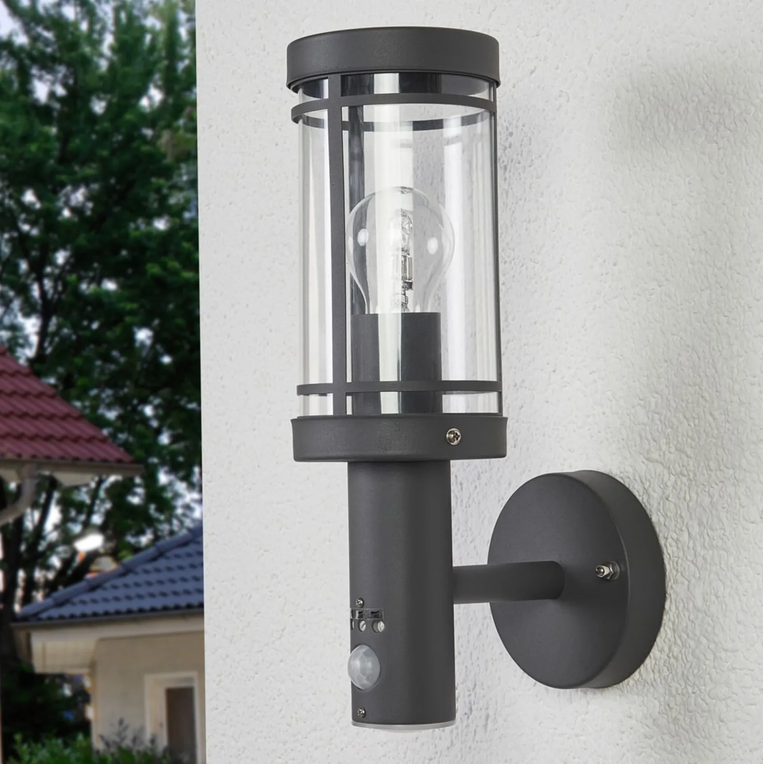 Lindby Außenwandlampe Djori, Sensor, anthrazit, Edelstahl