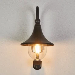 Lindby Außenwandleuchte Daphne, antikschwarz, Sensor, E27
