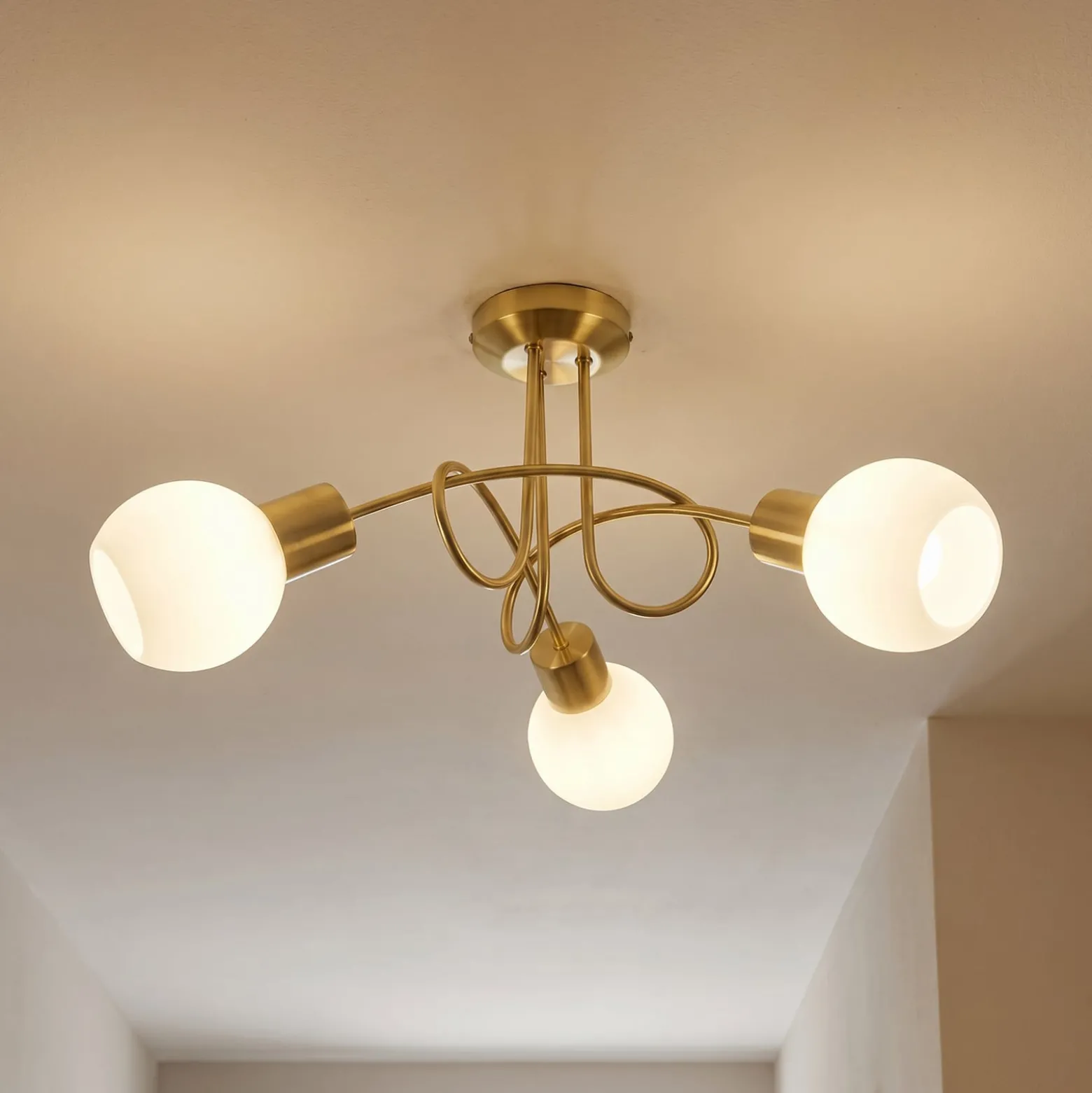 Lindby Deckenlampe Elaina, Ø52cm, 3-flg., messing, Glas, E14