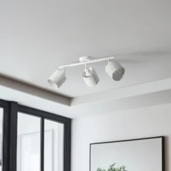 Lindby Deckenleuche Aralena, weiß, 3-flg., Länge 70,5 cm